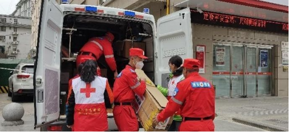 延安市宝塔区红十字会救援队“高风险区消杀 勇战疫情”主题活动