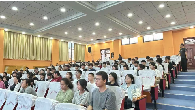 黄陵红十字会在县职业教育中心开展应急救护培训